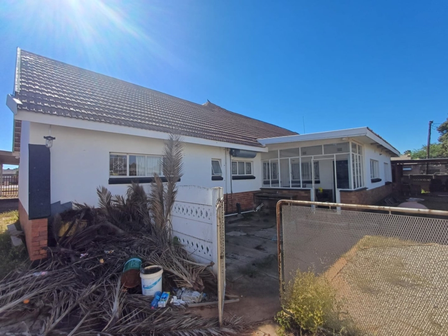 3 Bedroom Property for Sale in Wilkoppies North West